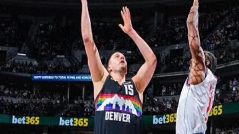 国足FIFA排名上升两位，现居第90位